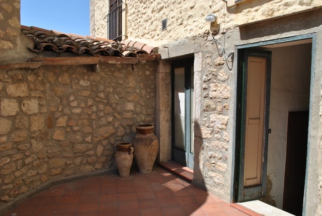 Image of the small terrace of the historical residence in Gangi Sicily