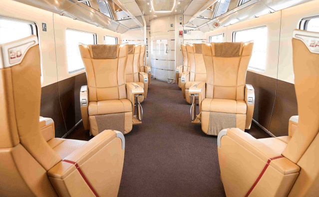 Luxury train